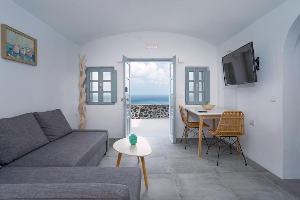 Santorini Sea View Apartments Vourvoulos Exterior photo