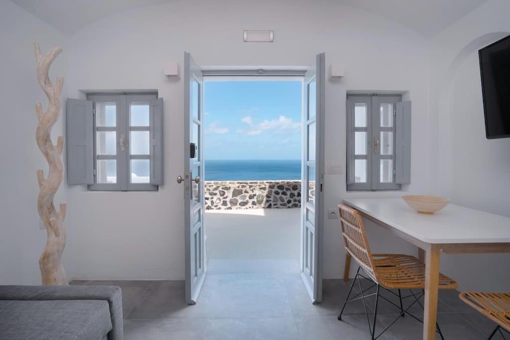 Santorini Sea View Apartments Vourvoulos Exterior photo